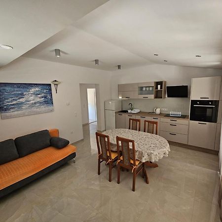 אומיס Filip Apartment מראה חיצוני תמונה
