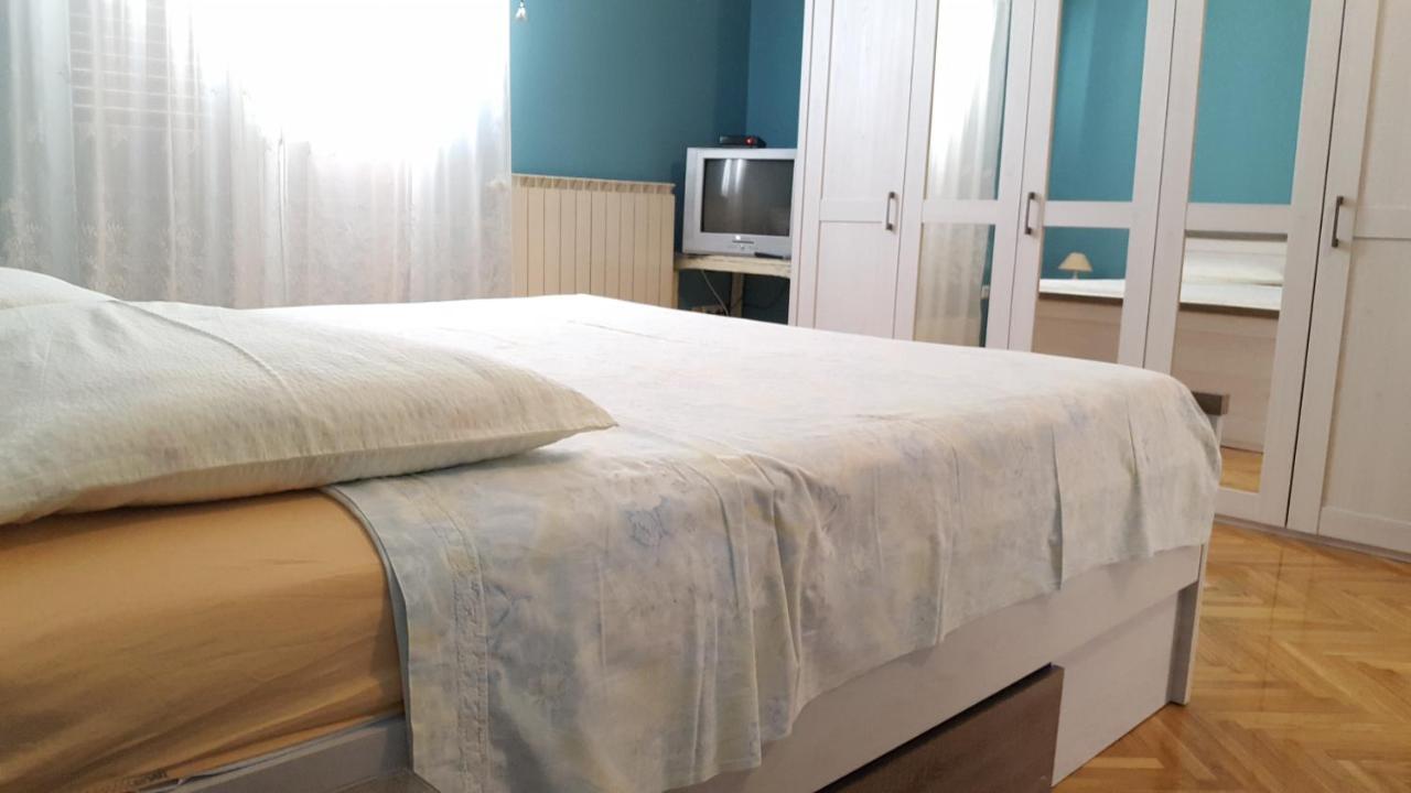 אומיס Filip Apartment מראה חיצוני תמונה