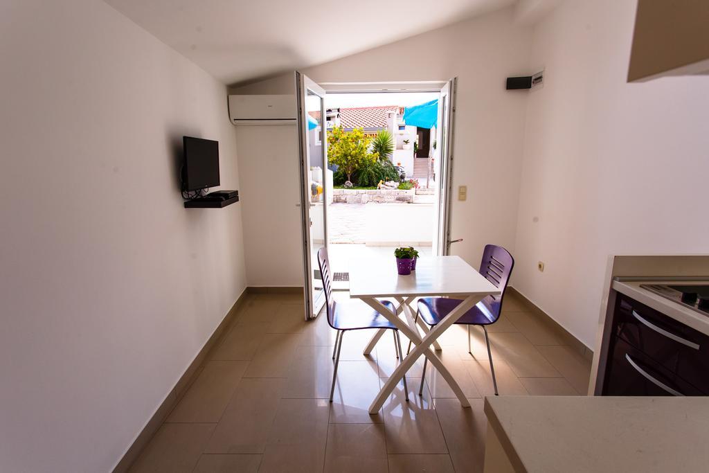 אומיס Filip Apartment חדר תמונה