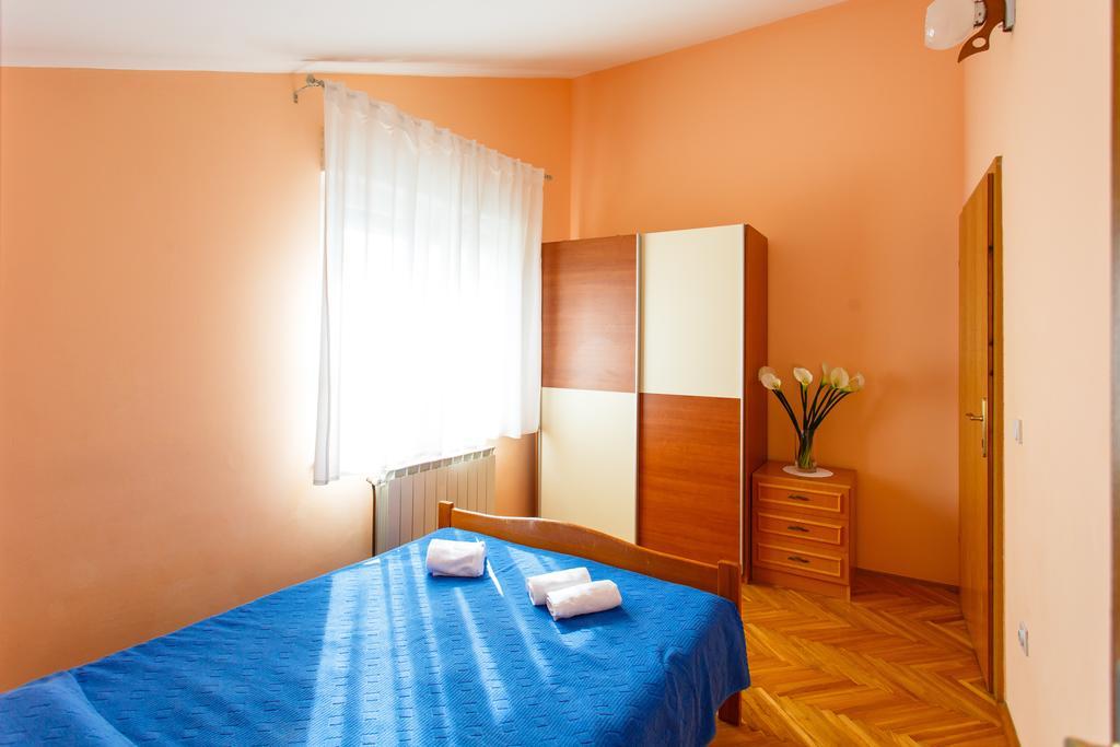 אומיס Filip Apartment חדר תמונה